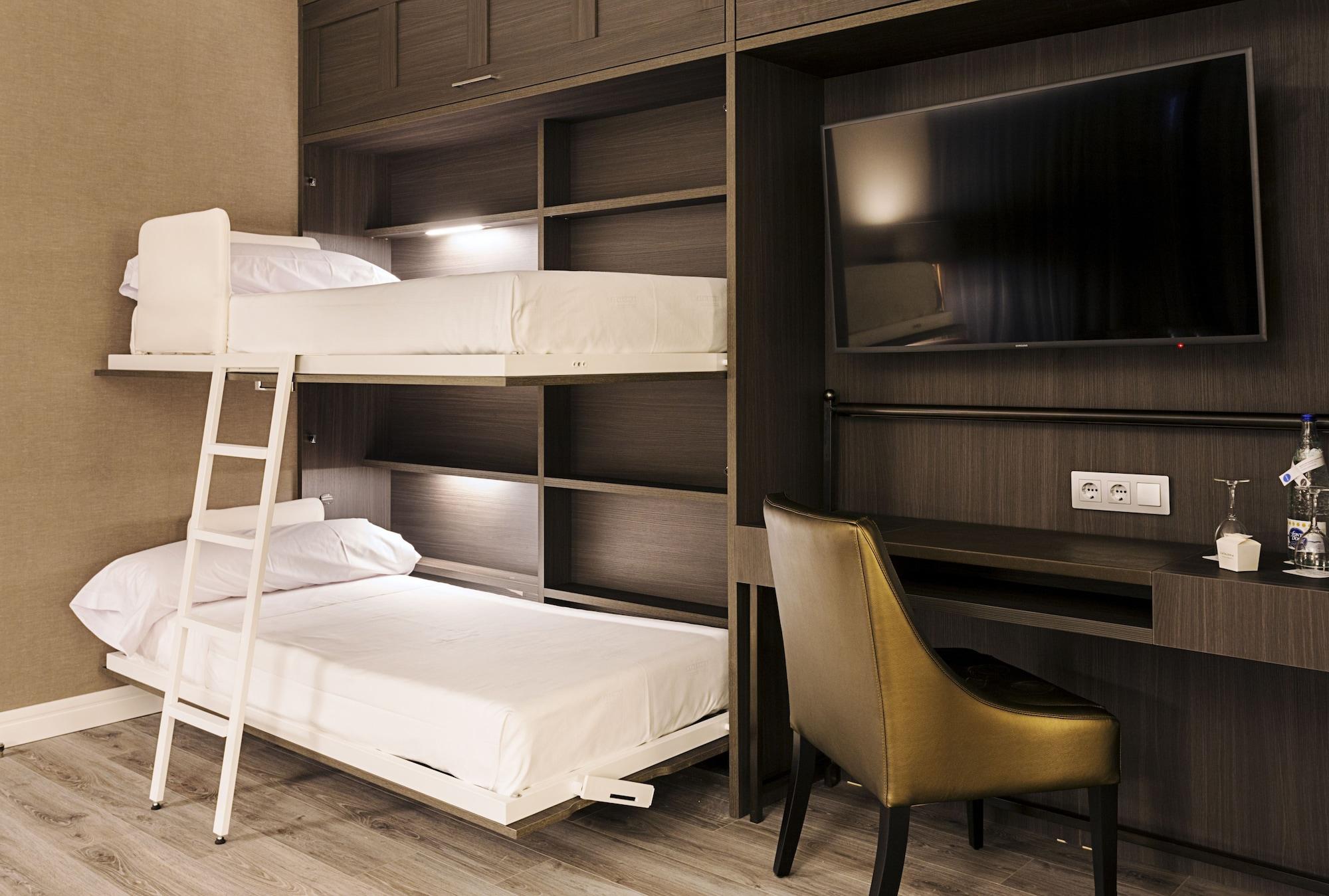 Catalonia Hotel 4*
