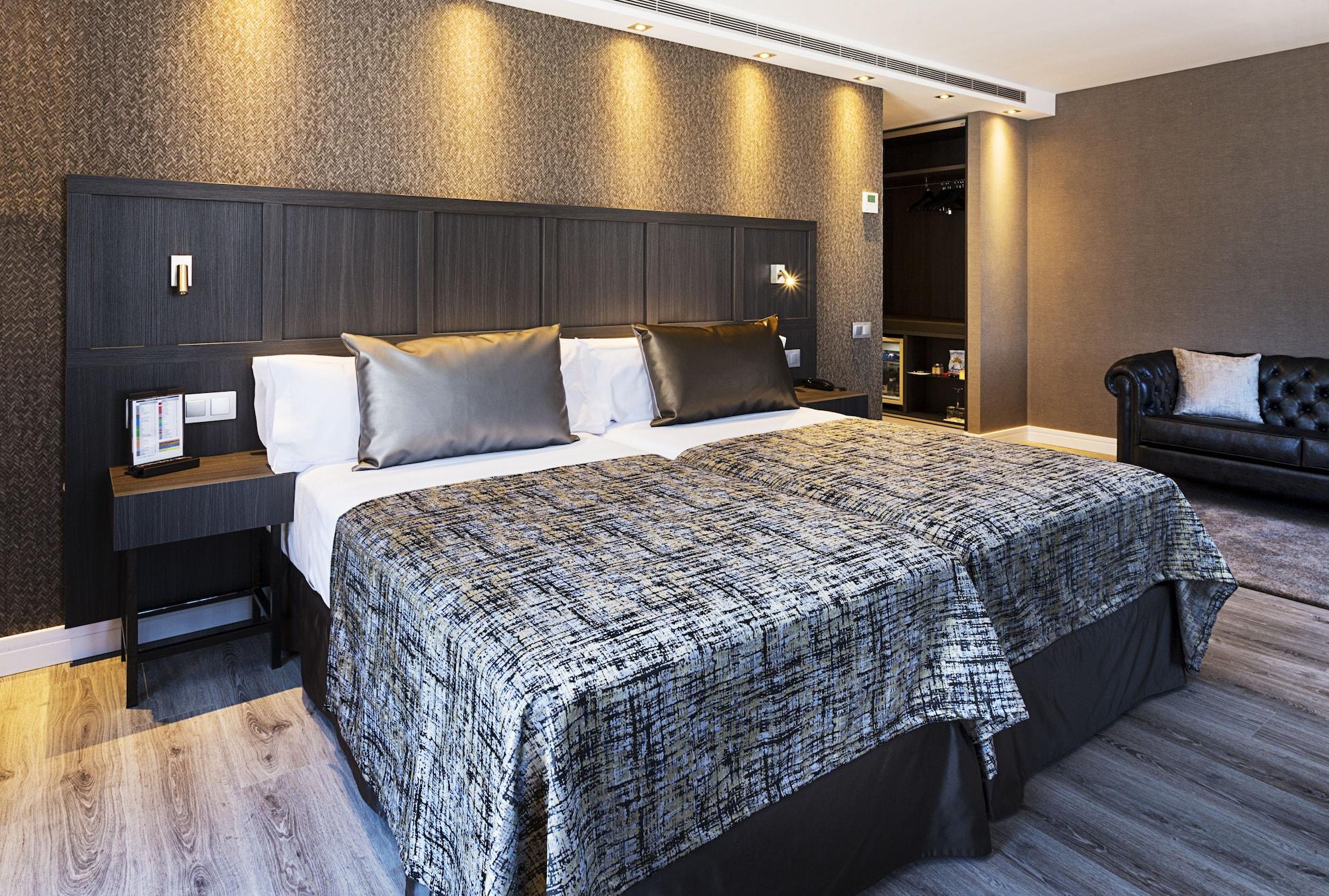 Catalonia Hotel 4*